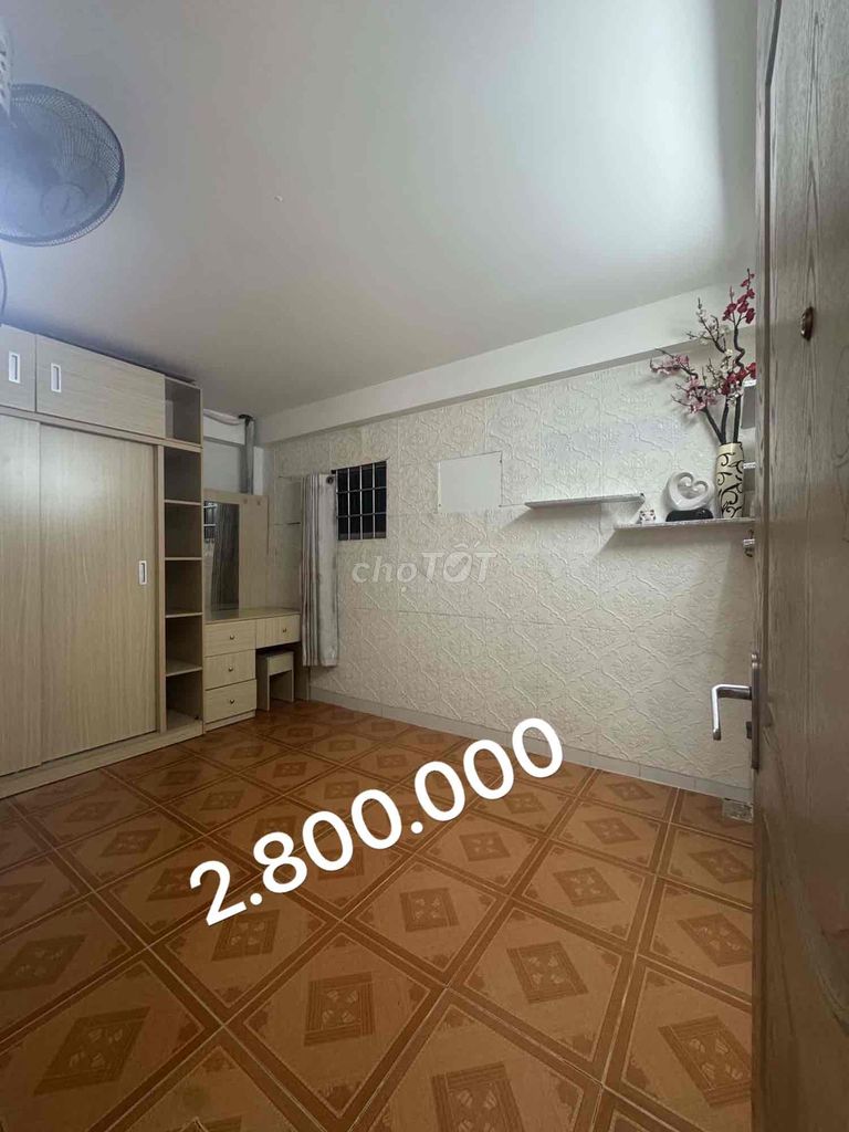 Room clear for women rent, District 7
