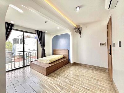 Rent the balcony studio full of furniture near the Ba Son bridge, Brain Chen, Sala