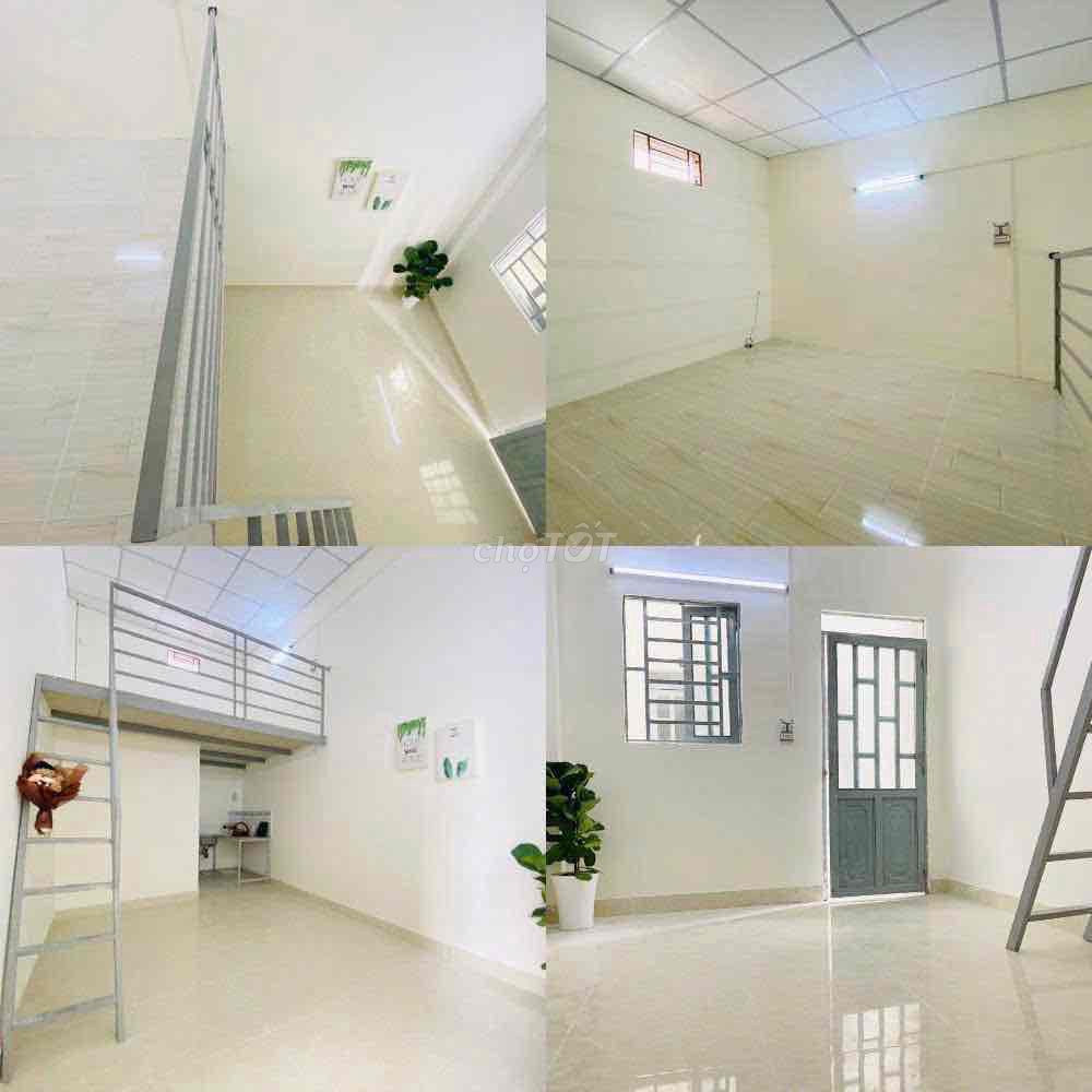 The guest room in the shower room where you got the tram.