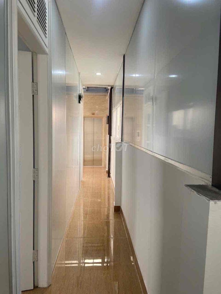 The owner himself rented a room for the Company Service Service Service Service, which was filled with 3.7 million.