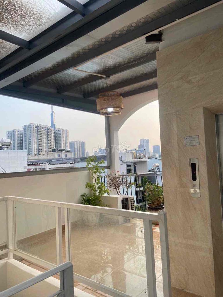 The owner himself rented the Southern dorm room at 36 trần văn sắc 1.95 million.