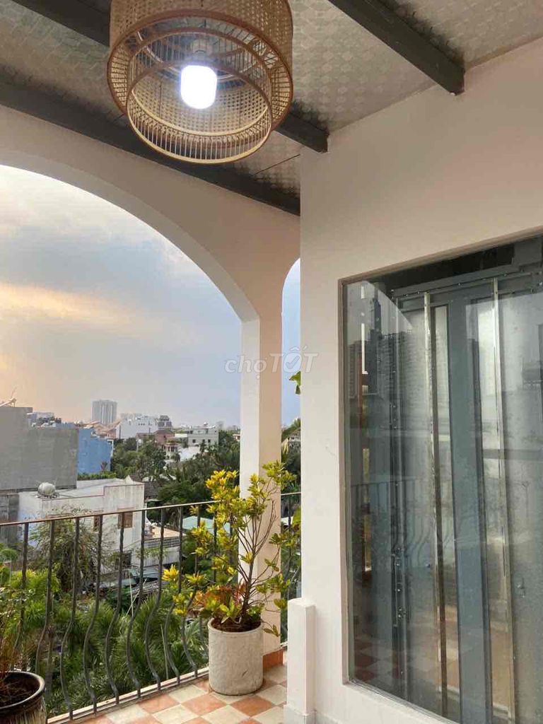 The owner himself rented the Southern dorm room at 36 trần văn sắc 1.95 million.