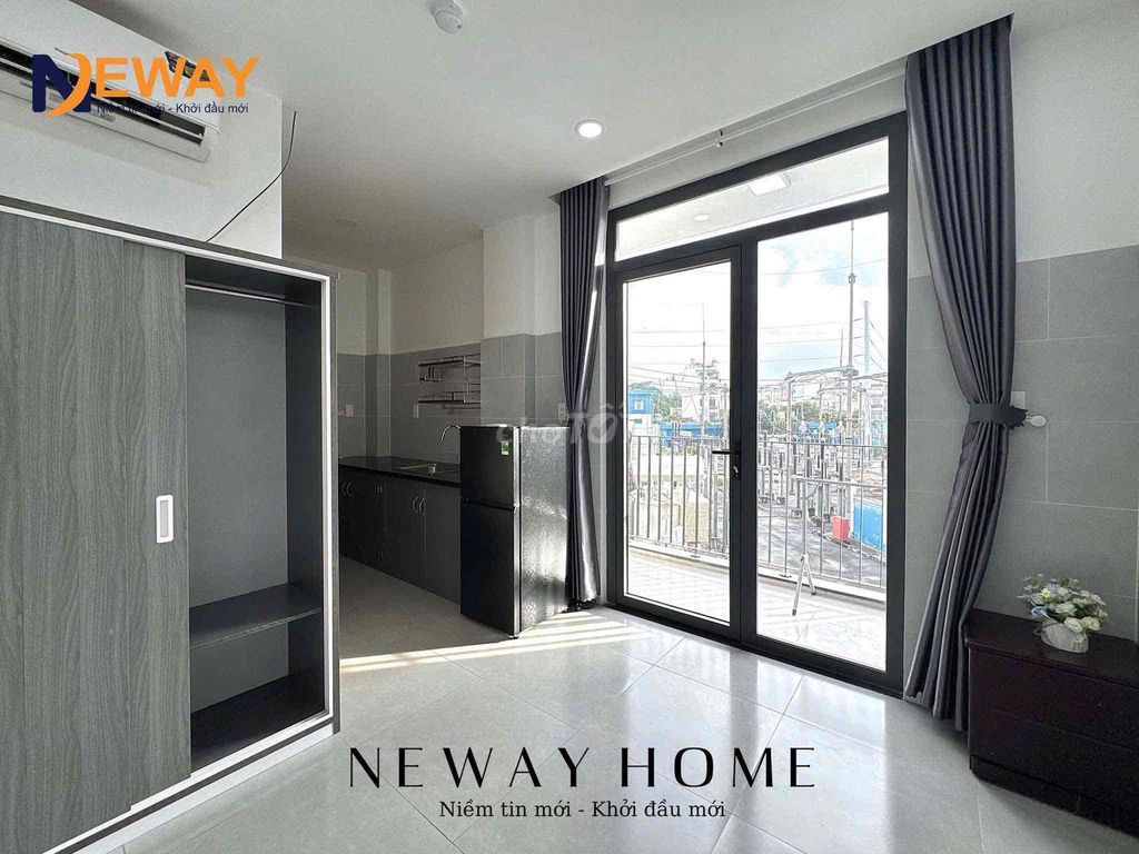 The new studio is 100% -- the big balconies -- the elevators -- right at the center of Tân Phú.