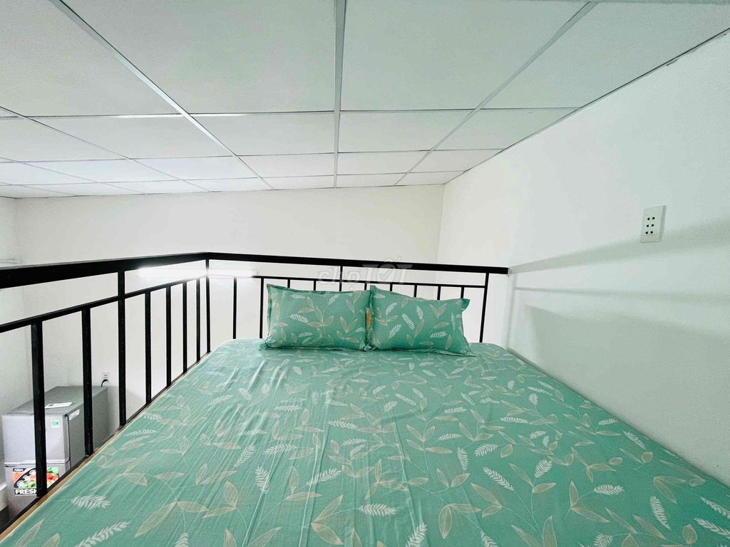 The Moscow Room is Nơ Trang Long.