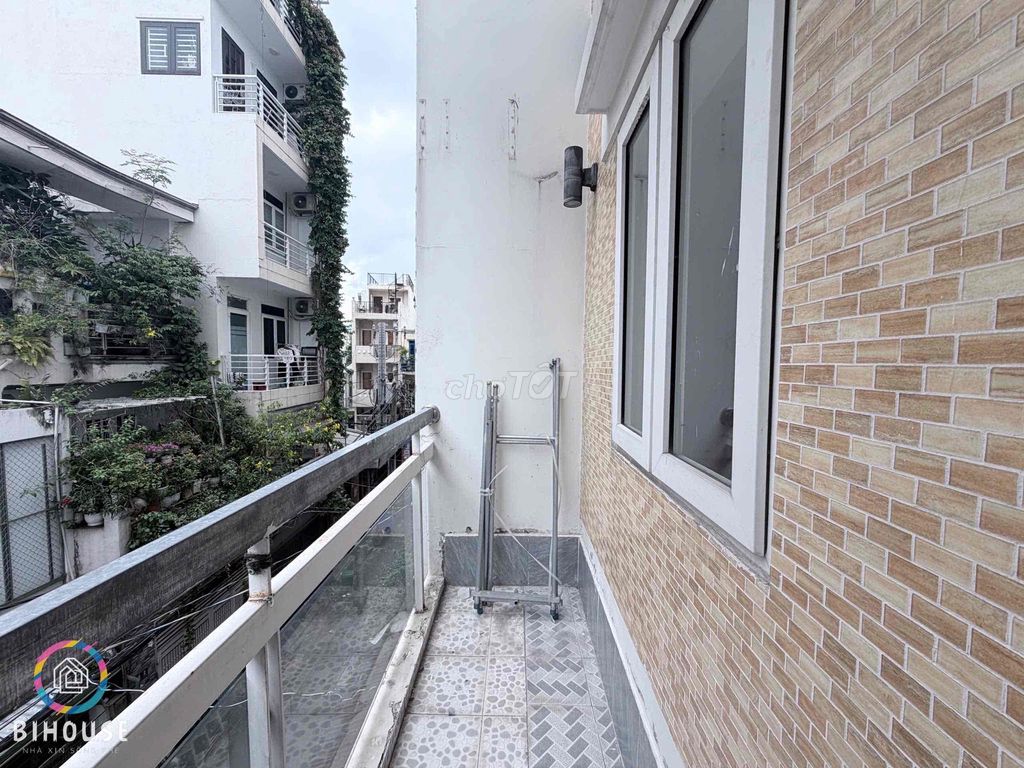 Room 37 meters per bedroom, balcony, full interior