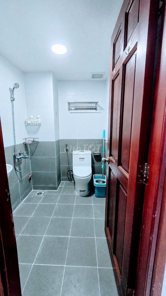 Room 25 meters, elevators, complete interior, downtown.