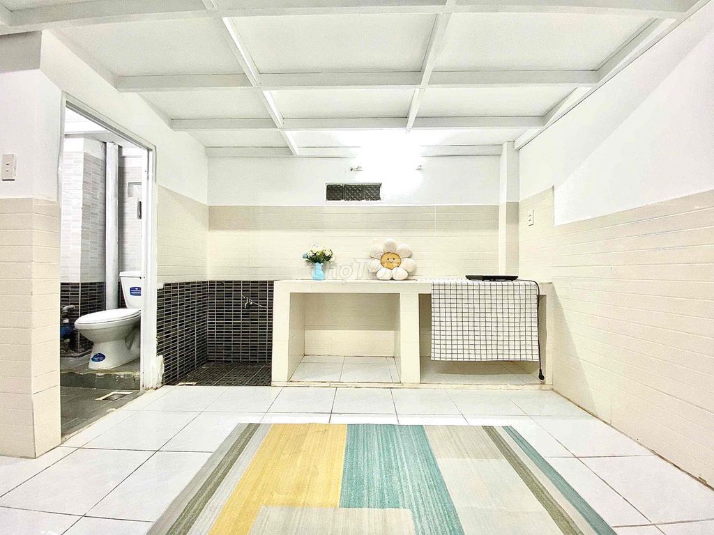 Cheap hotel room for student-Lê Văn Quới - scalentile