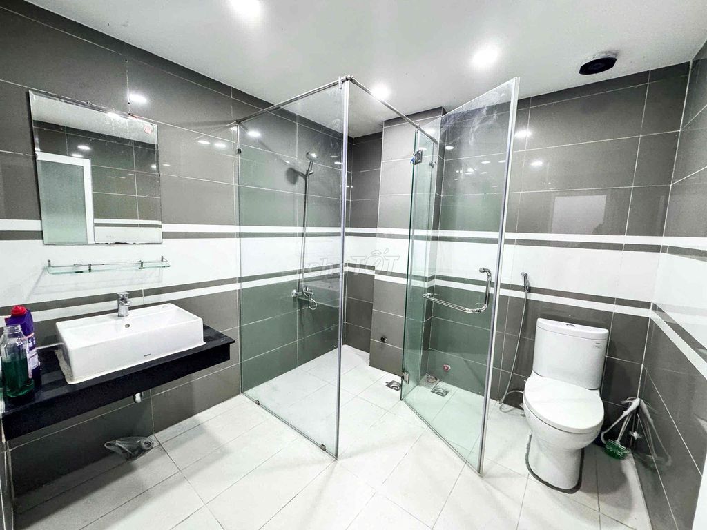 Rent Bình Thạnh Ho Chi Minh City from 5 million.