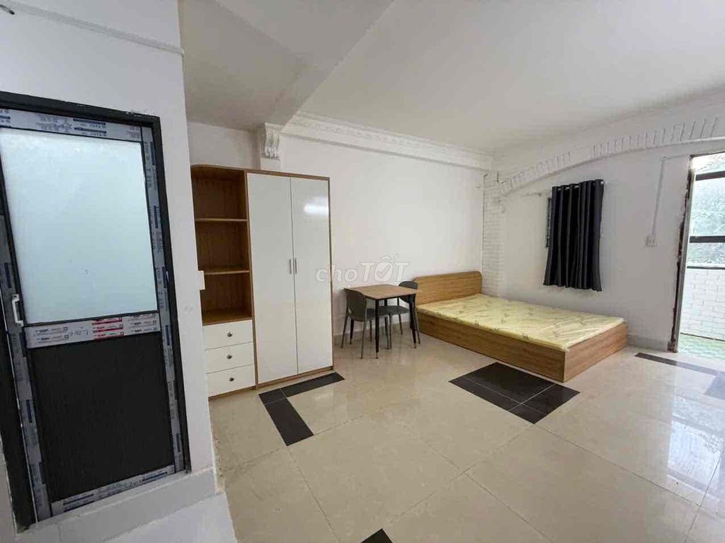 Rent a super-size studio with cheap bancol near muscle, republic