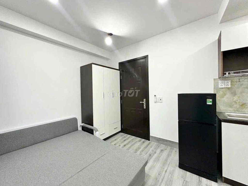 The owner of the room himself is right in the center of the tp ( Võ Thị Sáu) utility: g host