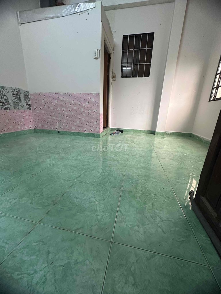 Rent 70 at Số 50 Tân Tạo Tân Tạo for 15 million rooms.
