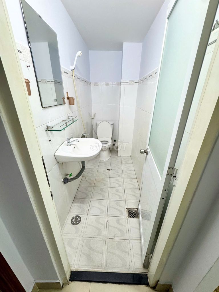 It's the owner of a nice room with windows.