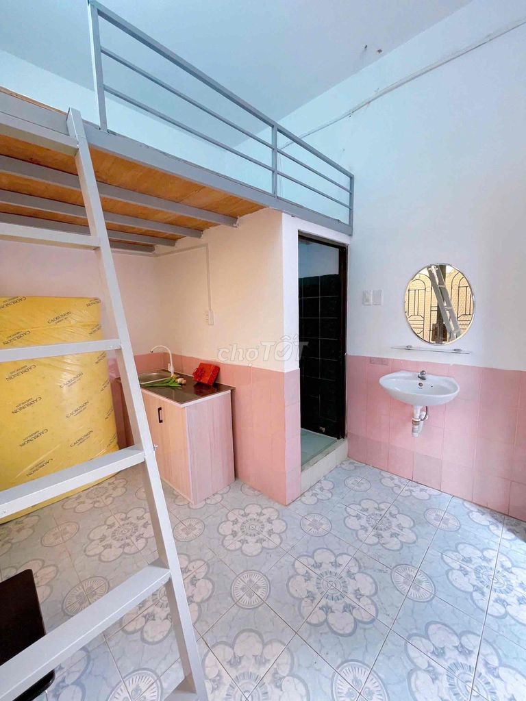Rent a suite with 3 million and a half full furniture-- Hoàng Ngân, 187 16 District 8
