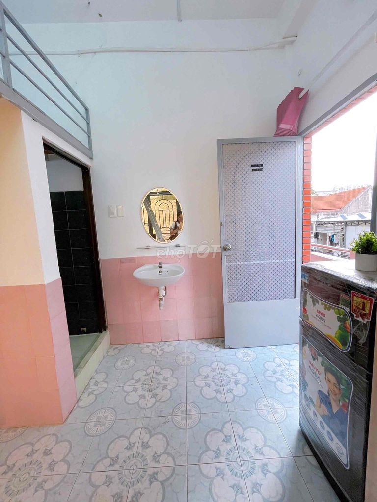 Rent a suite with 3 million and a half full furniture-- Hoàng Ngân, 187 16 District 8