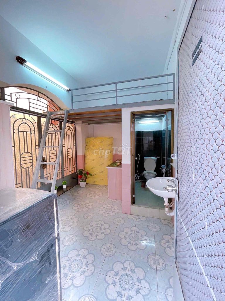 Rent a suite with 3 million and a half full furniture-- Hoàng Ngân, 187 16 District 8