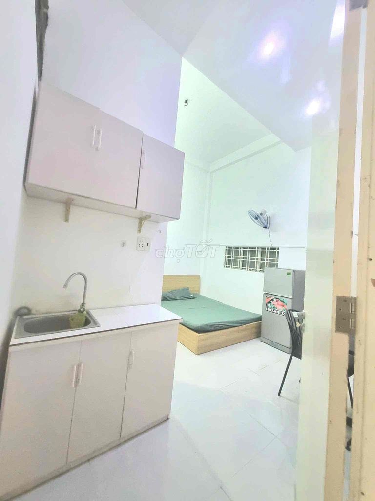 Rent a low-priced room in Bàu Cát 1.
