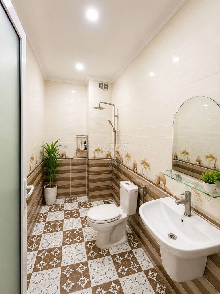Room 35 m2 – crowded helam