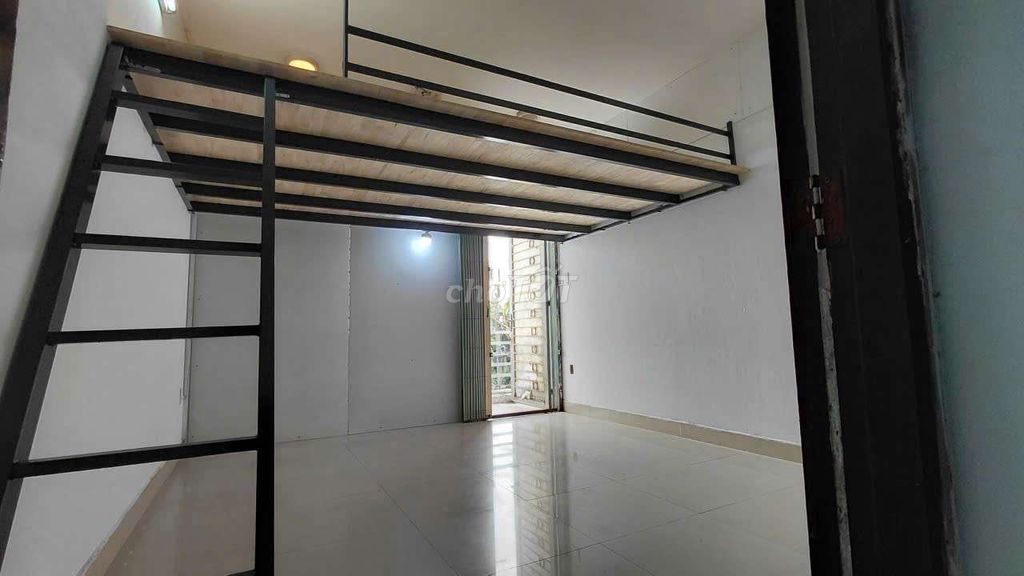Room 25 meters 2 right on Hiệp Bình.