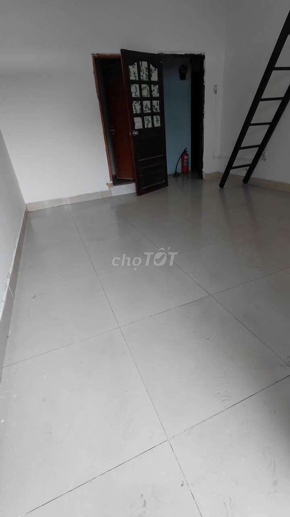 Room 25 meters 2 right on Hiệp Bình.