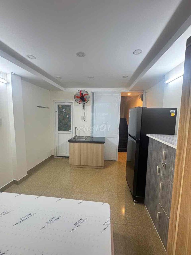 rent Full interior room