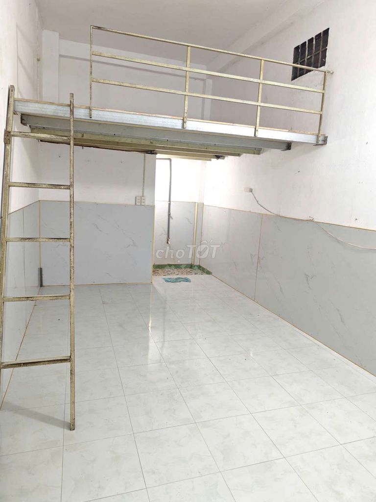Ground Room and floor floor near Victory School, phan Văn Hớn