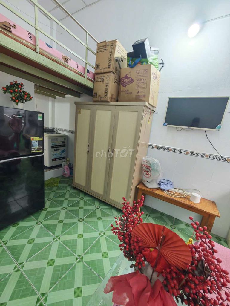 Ground Room and floor floor near Victory School, phan Văn Hớn