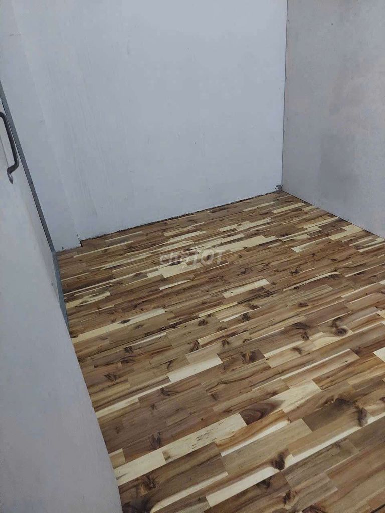 Cheap room, now free Nguyễn Thanh Tuyền-7202 p.m. behind the Market of Vl 2