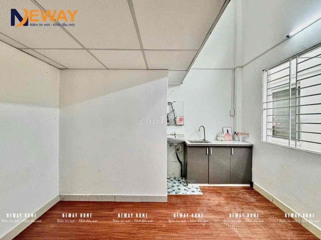 studio room - Lê Văn Quới-Bình Tân window