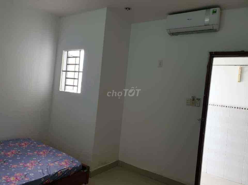 Gò Vấp hotel-- 14 M2-- 3 million a month.