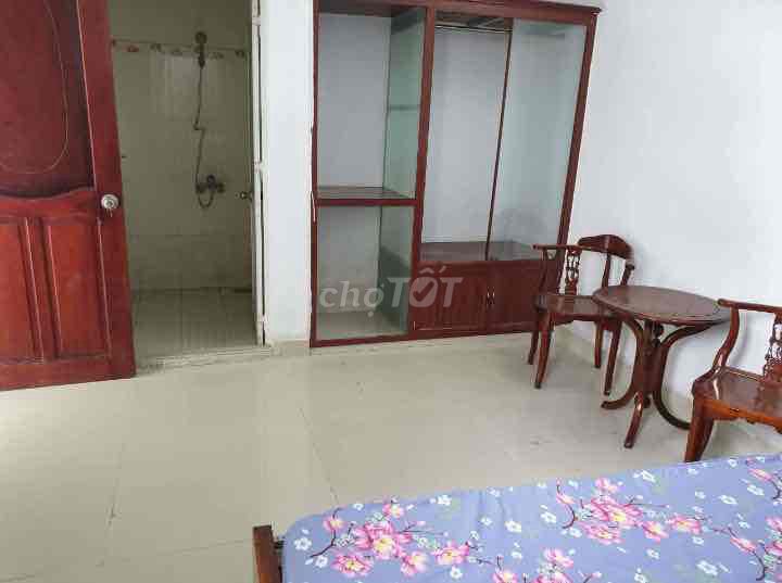 Gò Vấp hotel-- 14 M2-- 3 million a month.