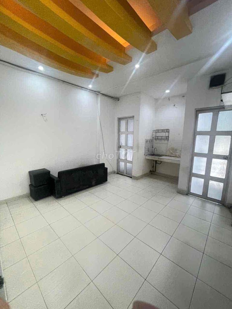 Big room on the first floor.