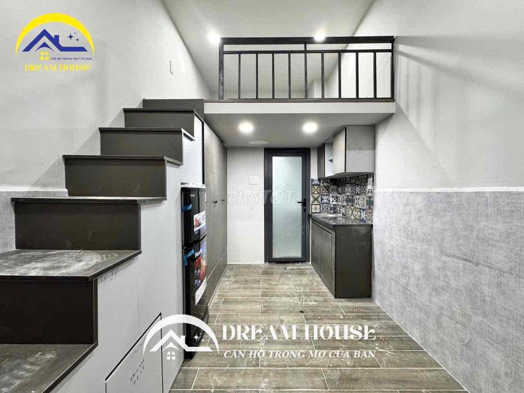 A comfortable apartment and a new furniture near the commercial university