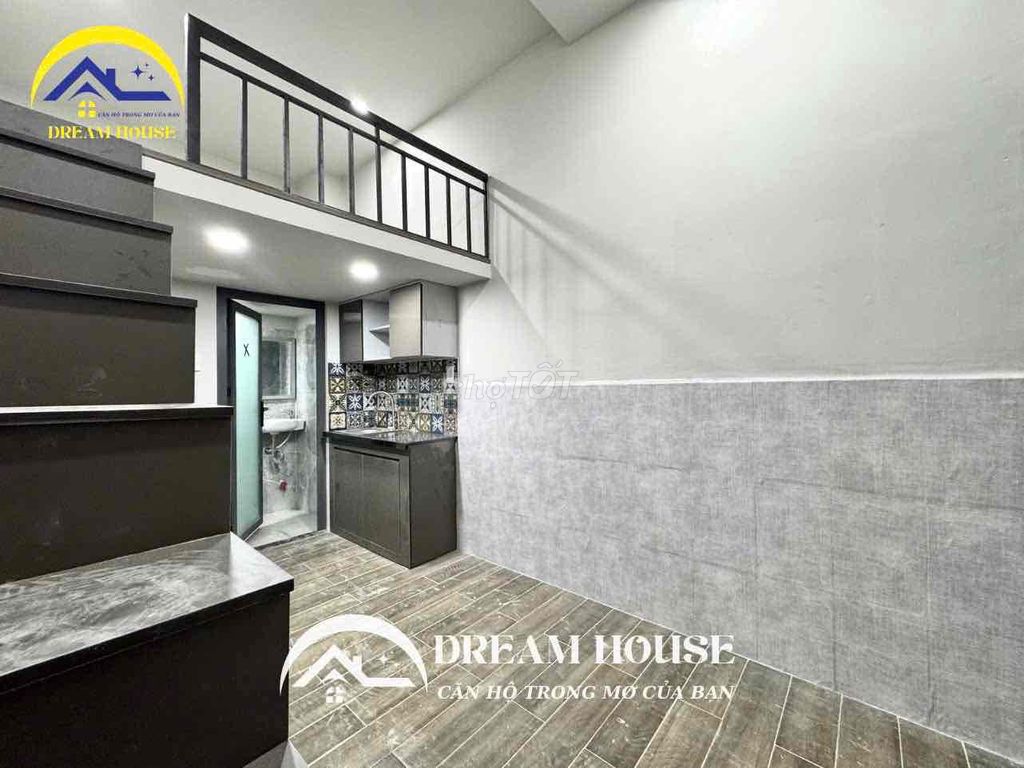 A comfortable apartment and a new furniture near the commercial university