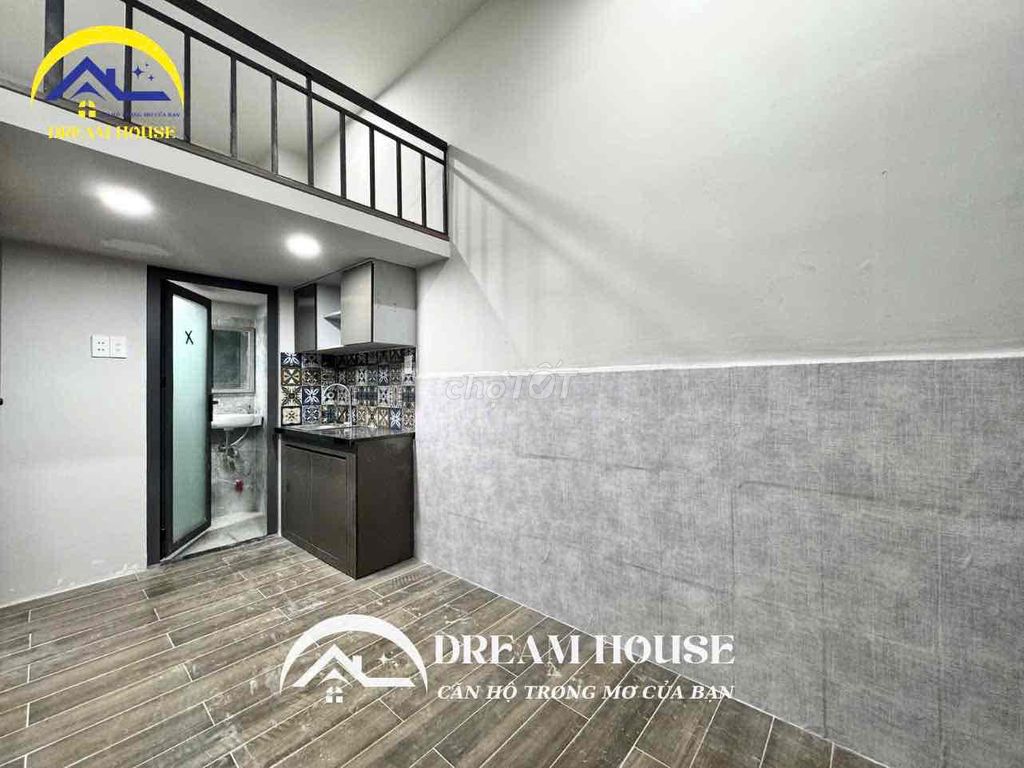 A comfortable apartment and a new furniture near the commercial university