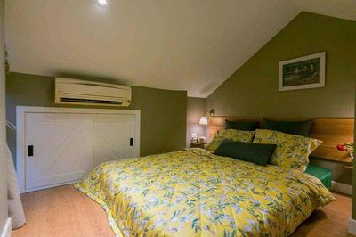 Rent the apartment. A bedroom. - Bancol the yard. - Full furniture next to the toilet.