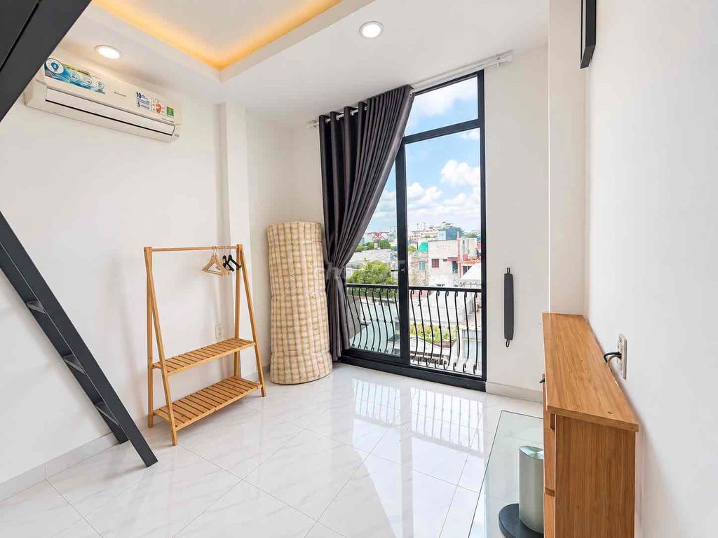 Greenspan 13 Nơ Trang Long balcony.