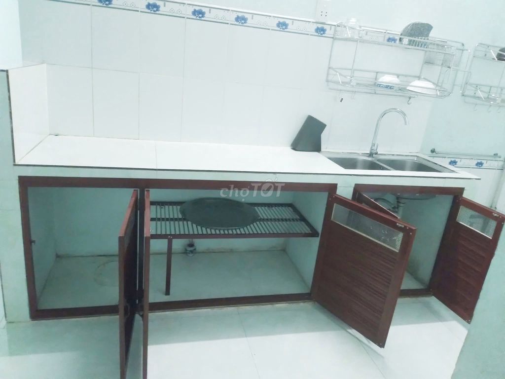 House is 80 meters, two bedrooms, one living room, one kitchen.