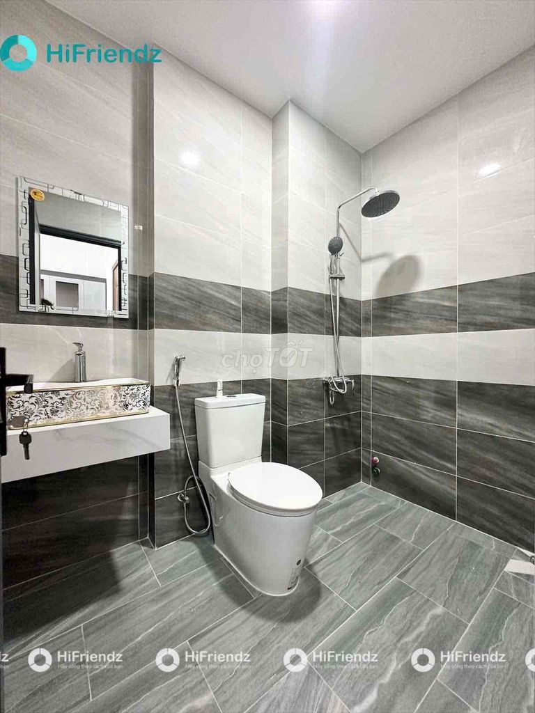 The mini-full interior is located in the middle of a stumbling block - Bình Thạnh
