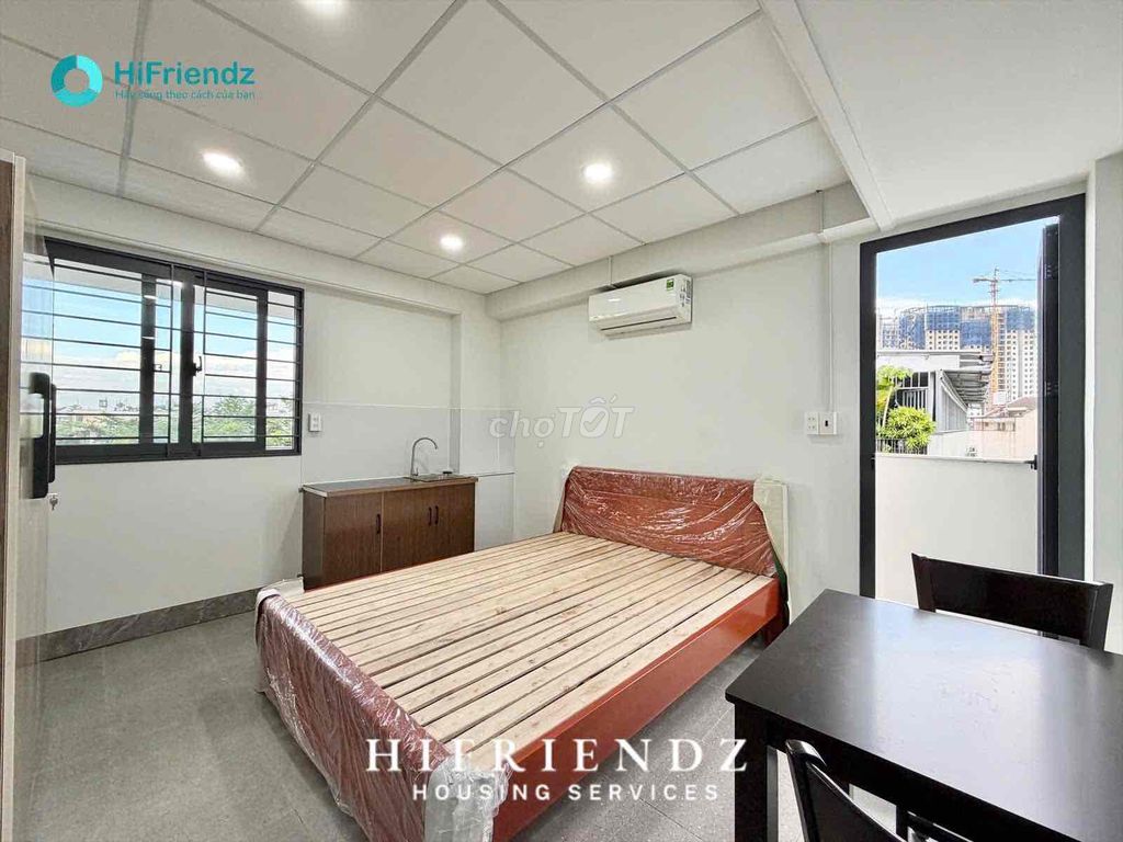 New balcony studio, District 8 District Hall near Ueh facility N