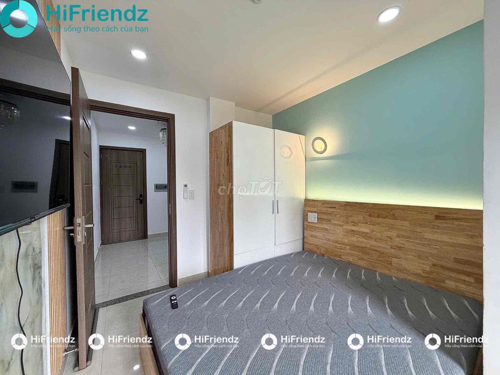 Real, real commitment. A bedroom on Nguyễn Duy Trinh.