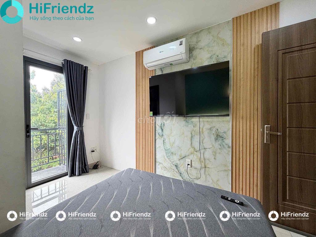 Real, real commitment. A bedroom on Nguyễn Duy Trinh.