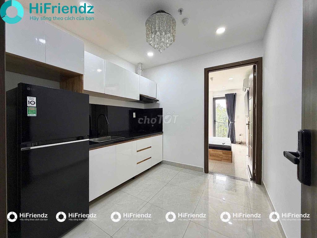 Real, real commitment. A bedroom on Nguyễn Duy Trinh.