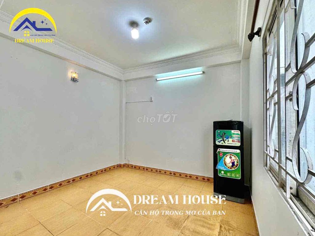 studio - full interior window - Tân Phú near huit