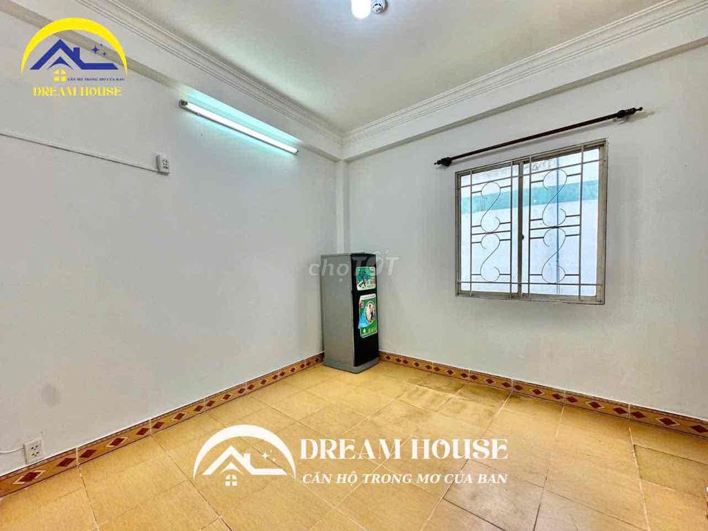 studio - full interior window - Tân Phú near huit