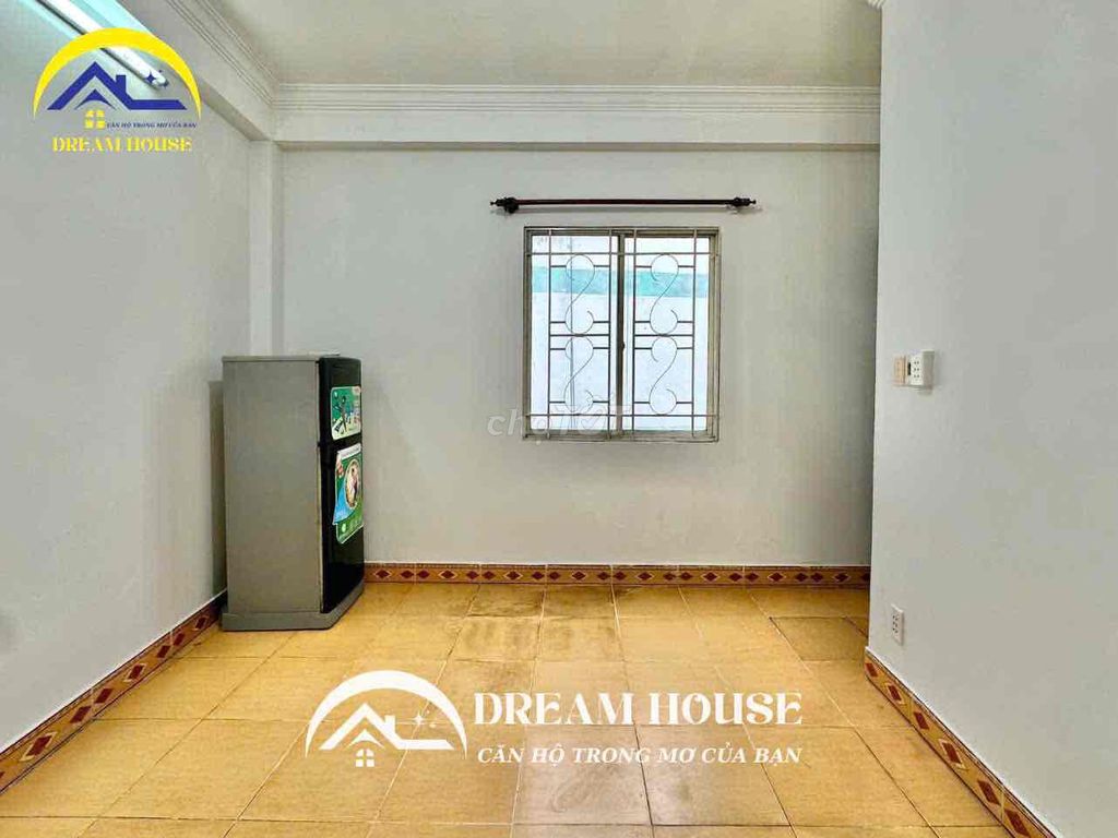 studio - full interior window - Tân Phú near huit