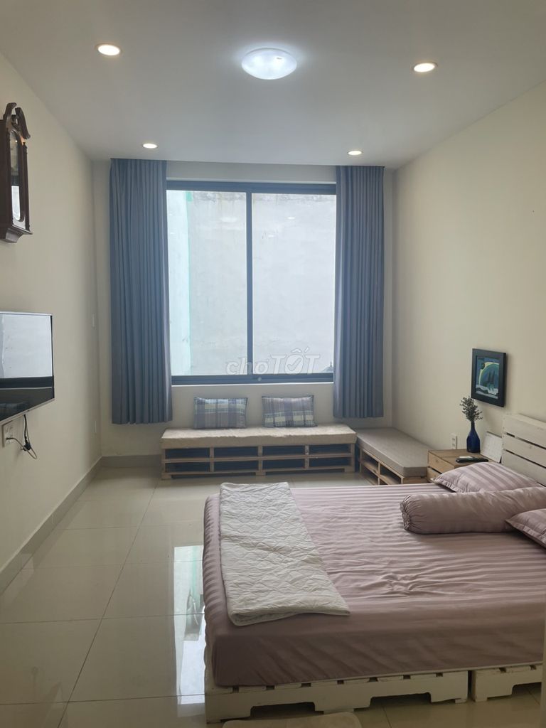 District 10 Cao Thắng. The entire interior room moved in at 6 million.