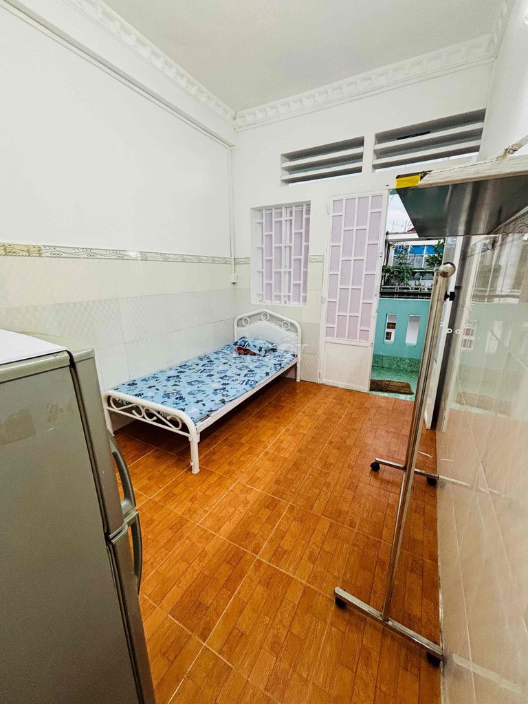 The safe room has interior six.