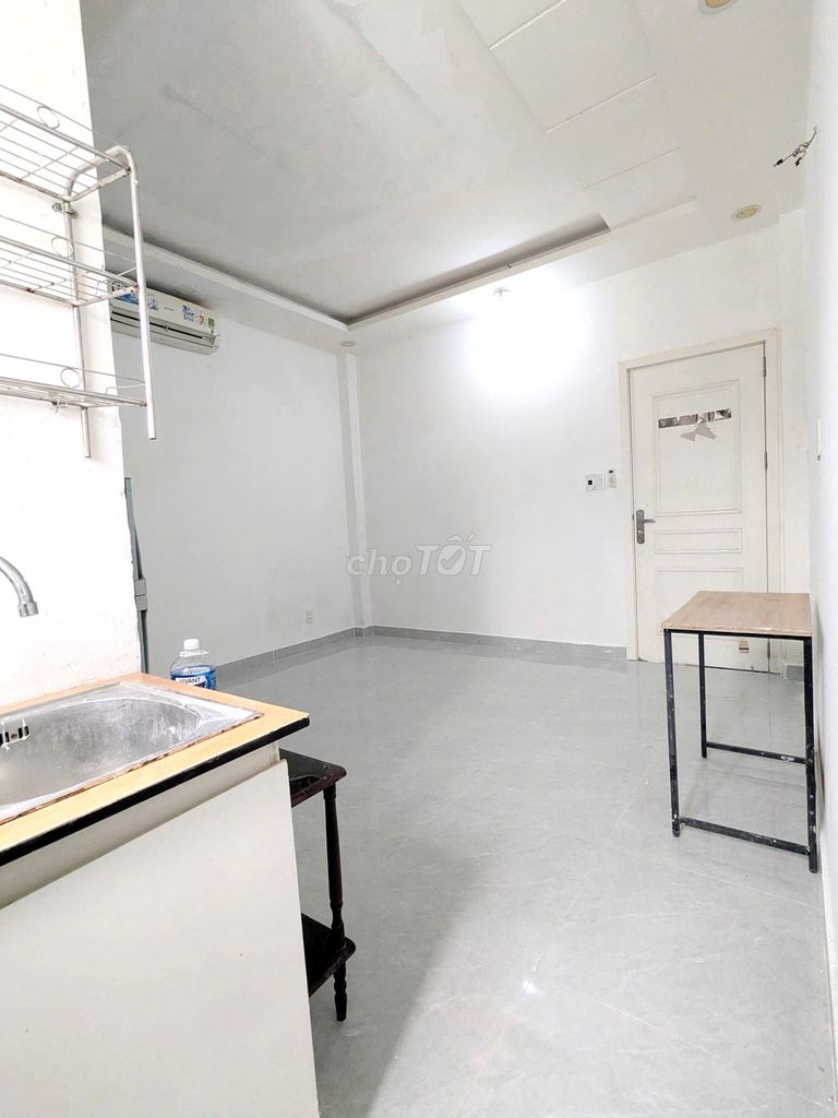 It's the owner of the room with the interior of Gò Vấp County.