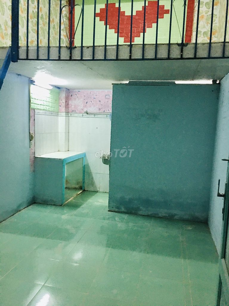 Rooms are wide, cool, with a corner guard.