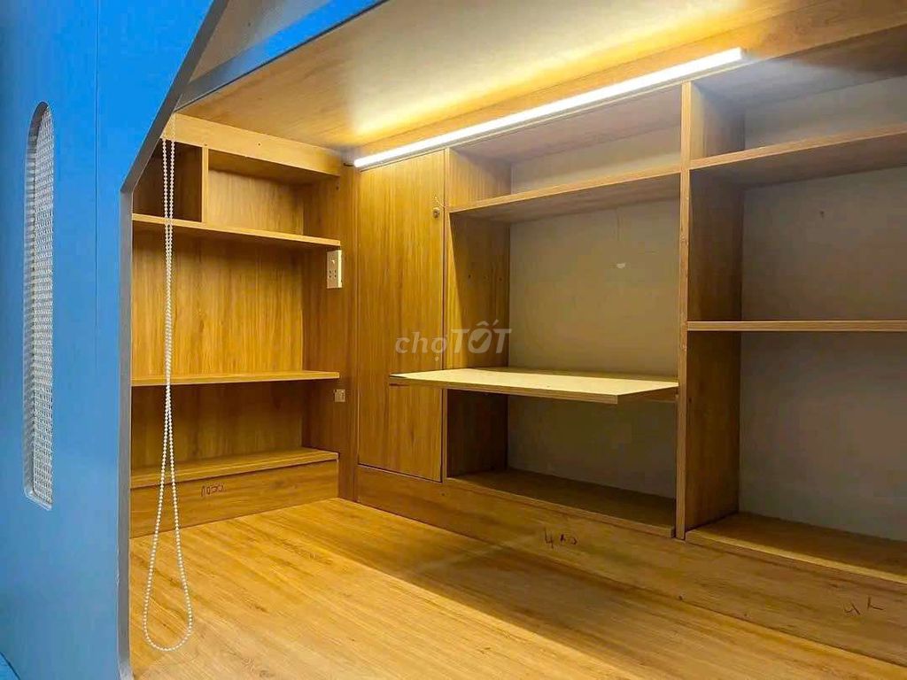 Rent the dorms sleepbox, nice, cool, cool windows.